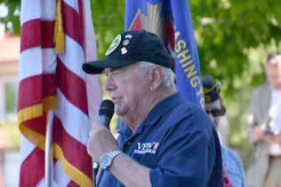 Edmonds Veterans Plaza Information Kiosk Dedicated